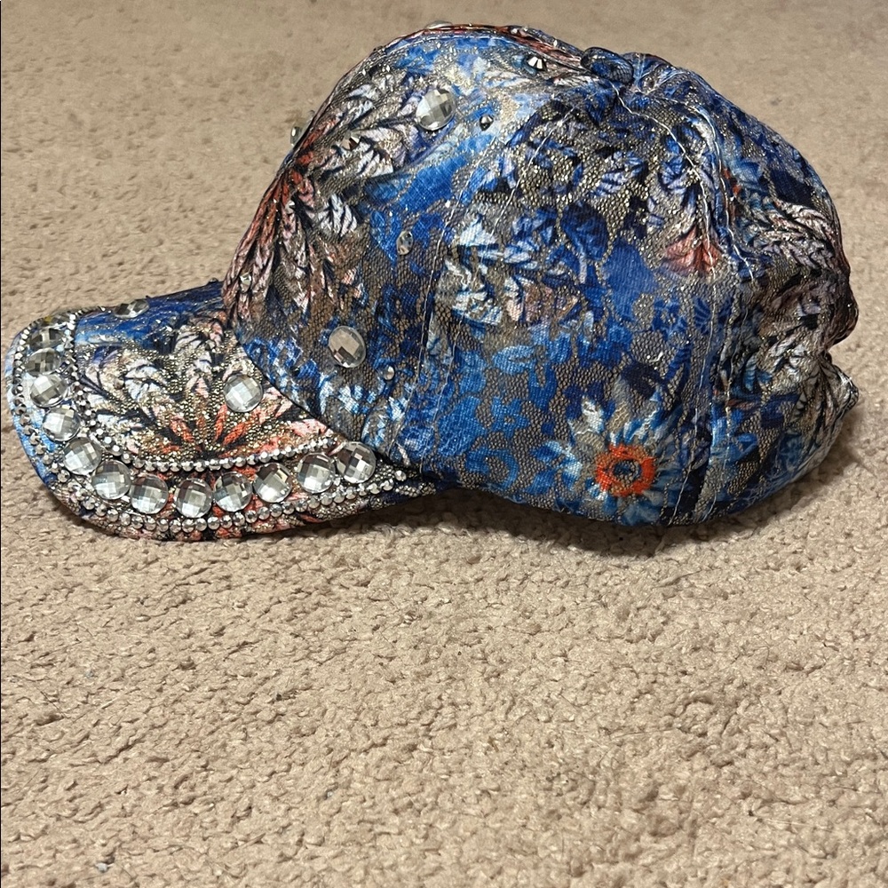 NEW! Sparkle and Bling Baseball Hat - Picture 3 of 6